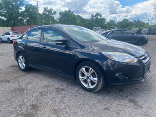 2014 Ford Focus SE - Exterior Front Right Corner Image